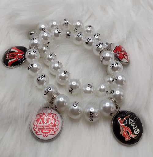 DST Small Charm Stretch Bracelet